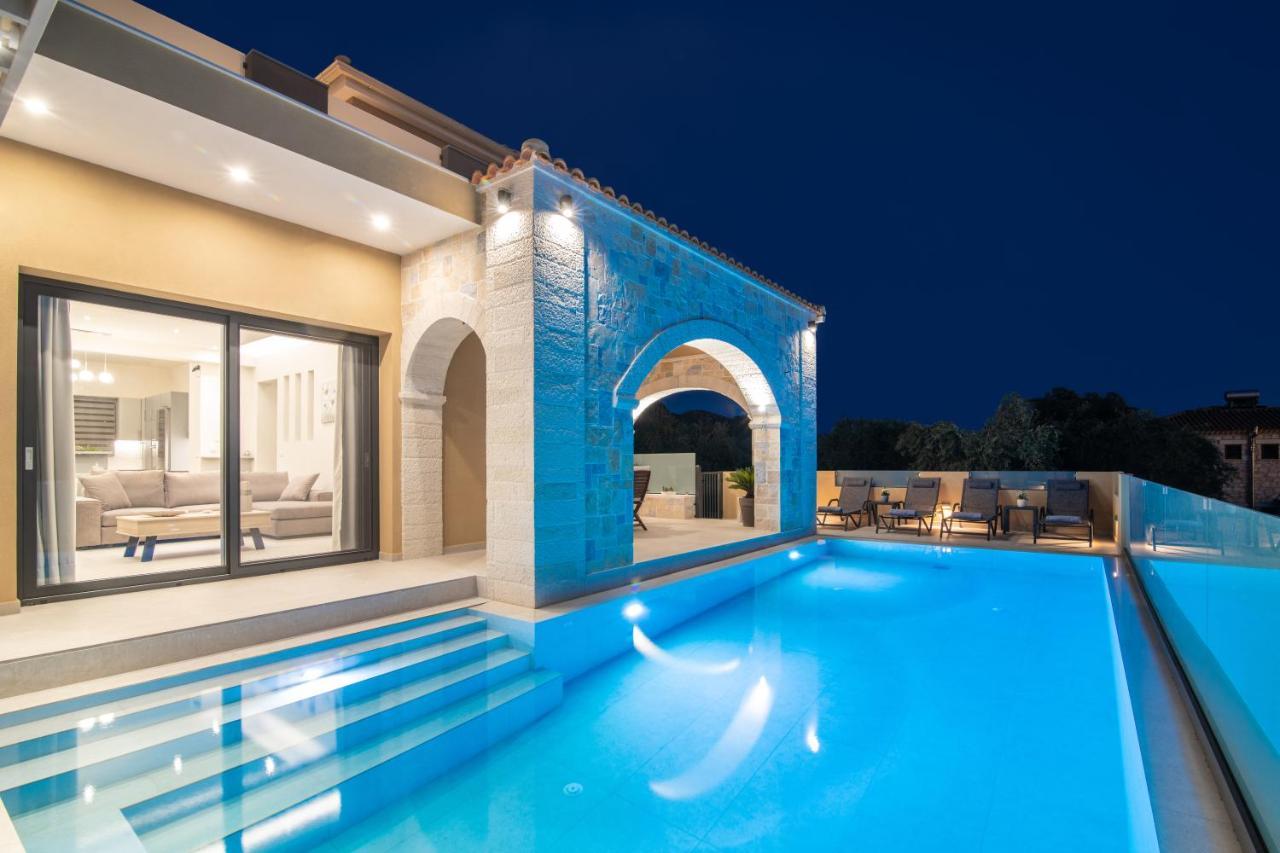 Romanza II Luxury Villa Kalamákion Zewnętrze zdjęcie